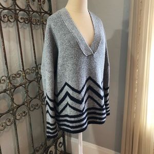 Zara Knit V neck Sweater Grey & Black Size US/EU M